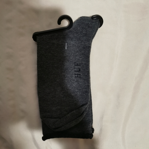 NWT Hue charcoal socks sz 5-10 - Picture 3 of 4
